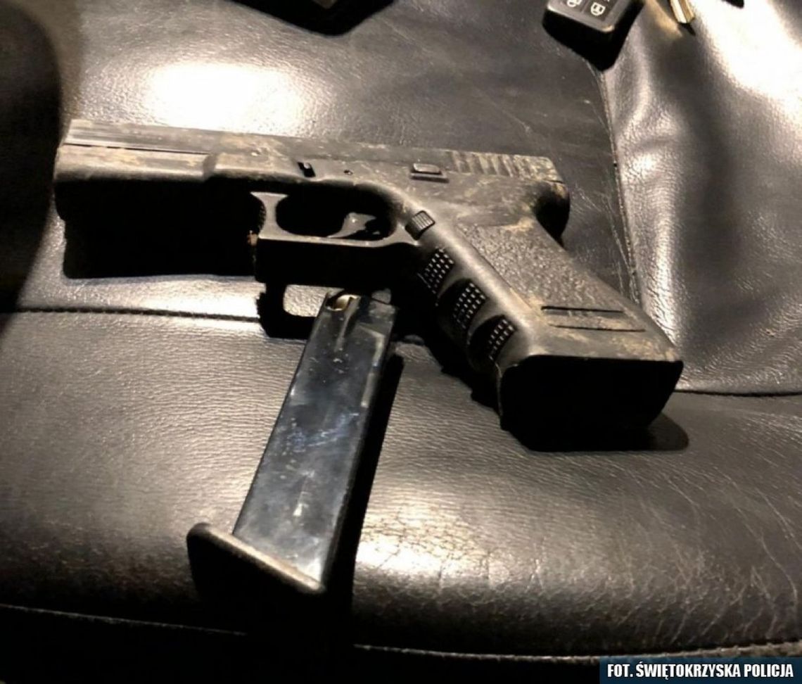 Poszukiwany z nielegalną bronią? Poszukiwany z nielegalną bronią?