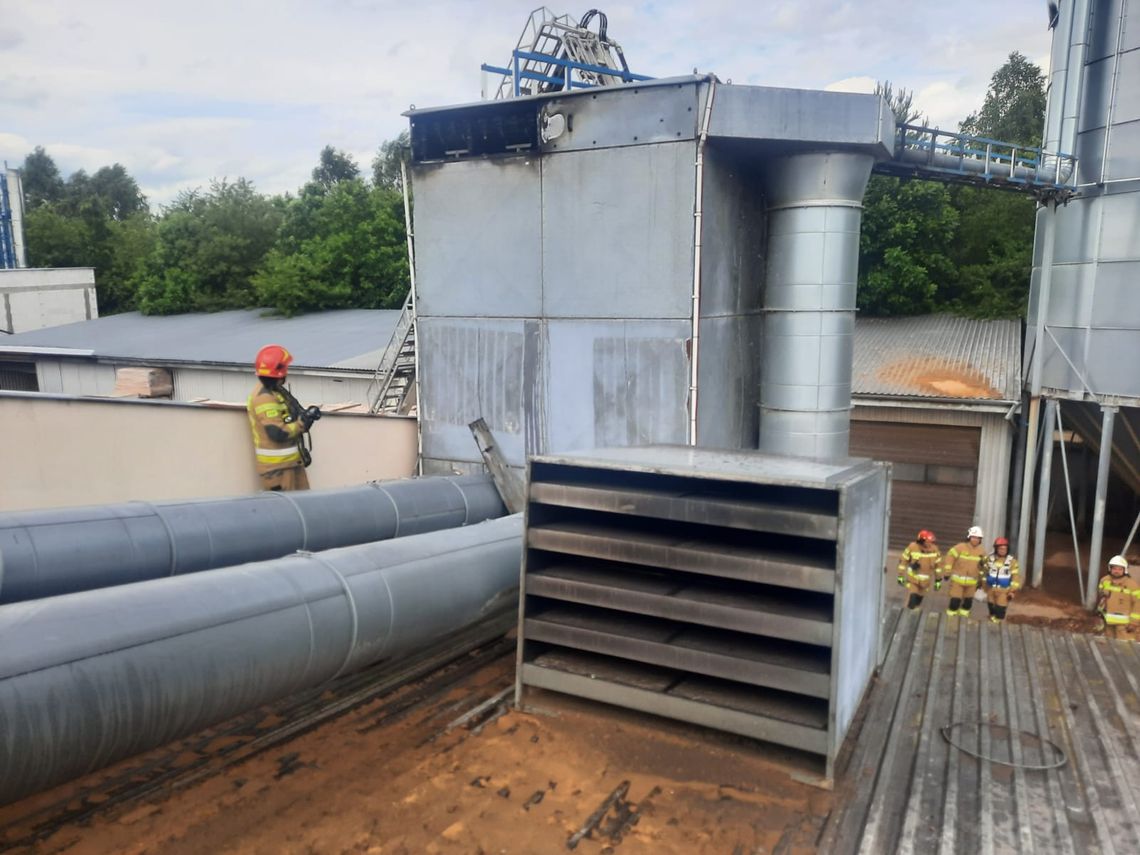 Pożar w zakładzie stolarskim w Gatnikach