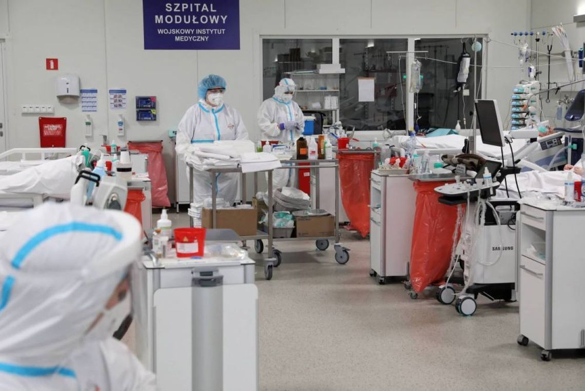 Prof. Sieroń: obawiam się czwartej fali pandemii, nie wiemy jaka będzie, każda kolejna jest inna