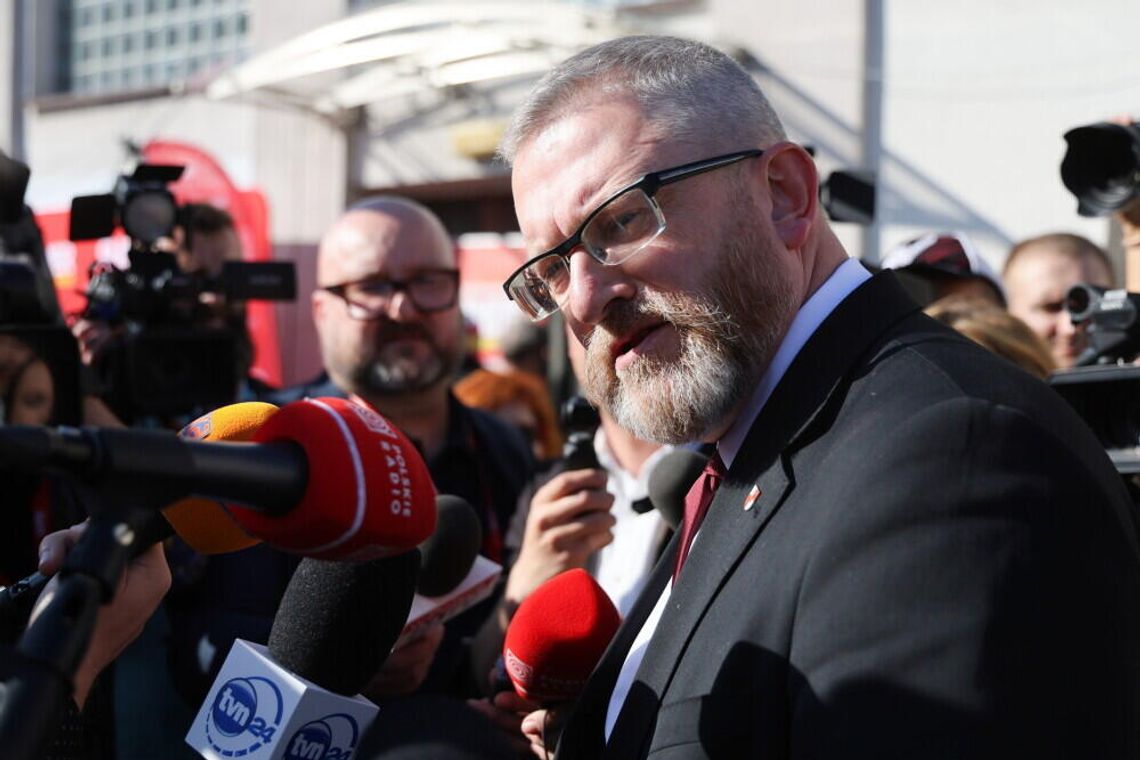 Prokuratura: dochodzenie ws. znieważenia Żydów i nawoływania do nienawiści podczas debaty kandydatów na prezydenta Prokuratura: dochodzenie ws. znieważenia Żydów i nawoływania do nienawiści podczas debaty kandydatów na prezydenta