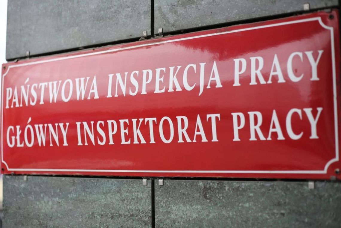 Przepisy nie przewidują karania pracodawców za przymuszanie do szczepień