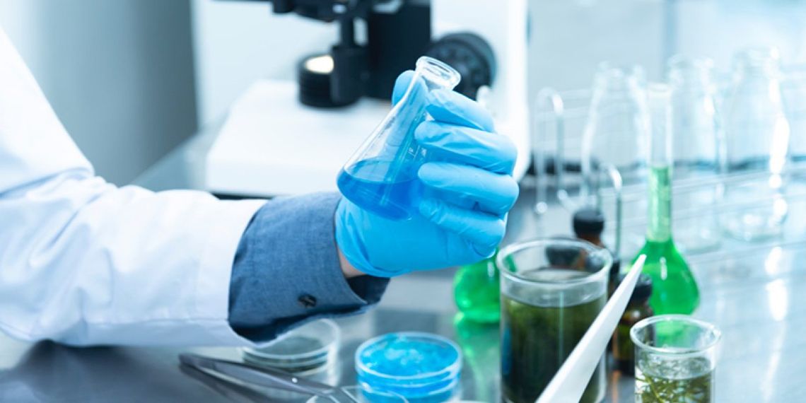 Rada Medyczna przy premierze rekomenduje szczepienie nauczycieli do 60 lat szczepionką firmy AstraZeneca