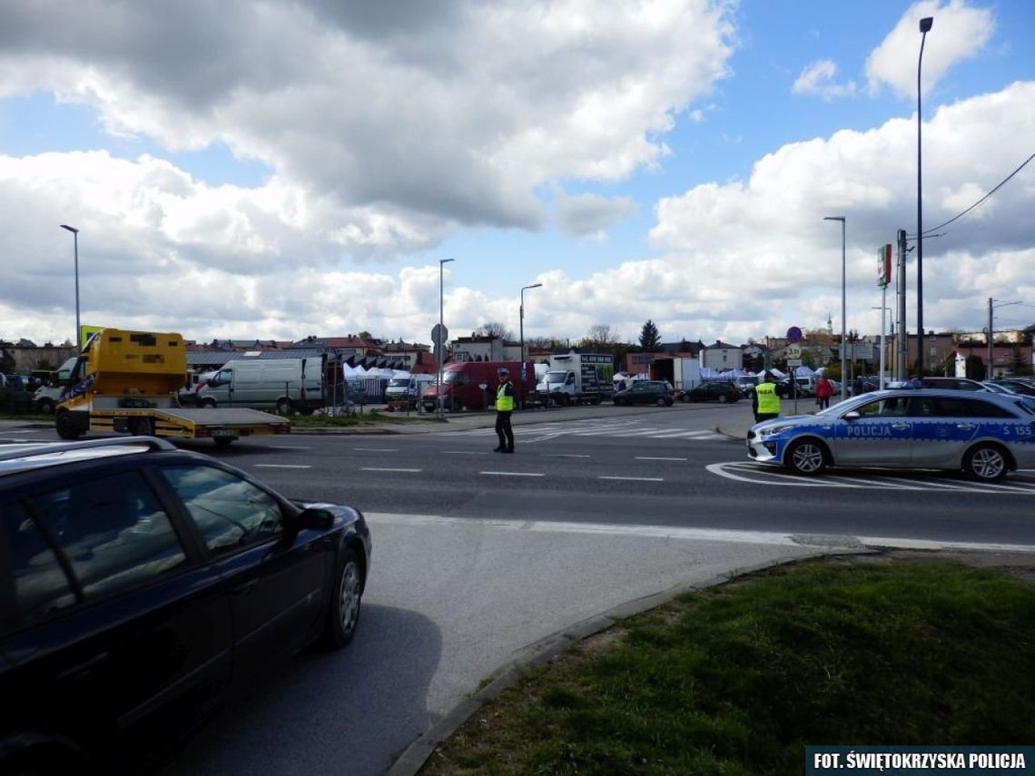  Rolnicy protestowali. Policja zabezpieczała ruch