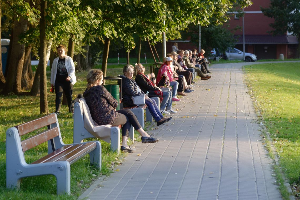 Rośnie liczba stulatków otrzymujących świadczenie honorowe