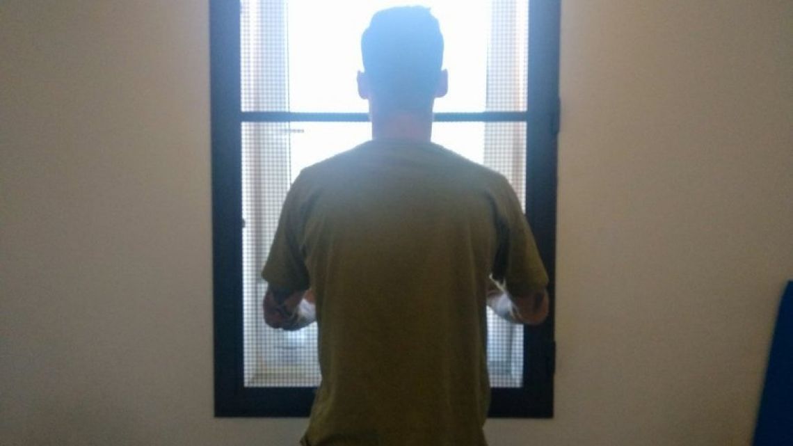 Rozbój w markecie na Czarnowie. Mężczyzna nie zapłacił i odepchnął ekspedientkę