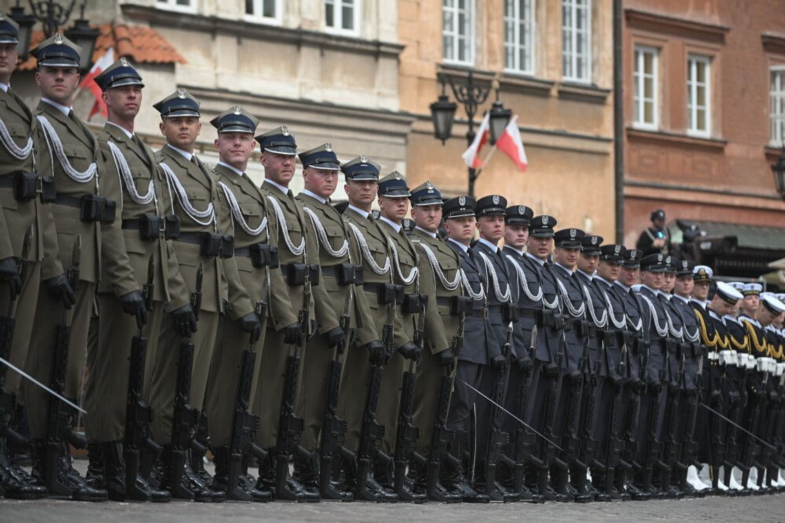 Rozpoczęły się uroczystości na Placu Zamkowym z okazji święta Konstytucji 3 Maja