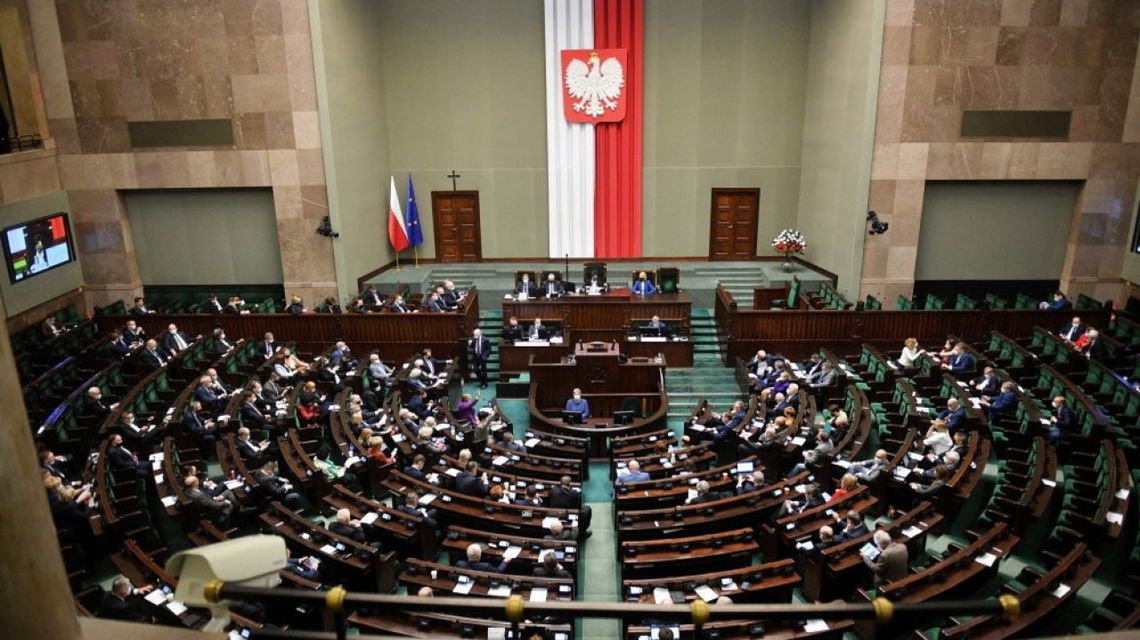 Sejm przyjął kilkanaście poprawek Senatu do ustawy o pomocy obywatelom Ukrainy