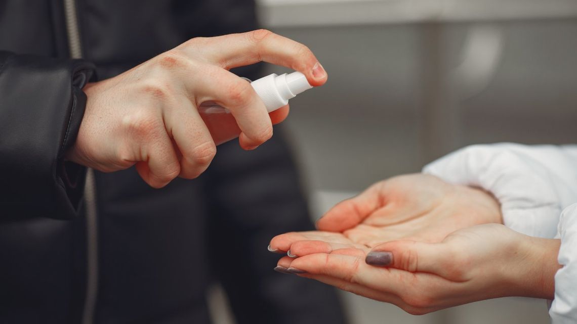 Semeniuk: jeżeli po 14 dniach luzowania ponad 6-7 tys. zakażeń dziennie - może być krok wstecz