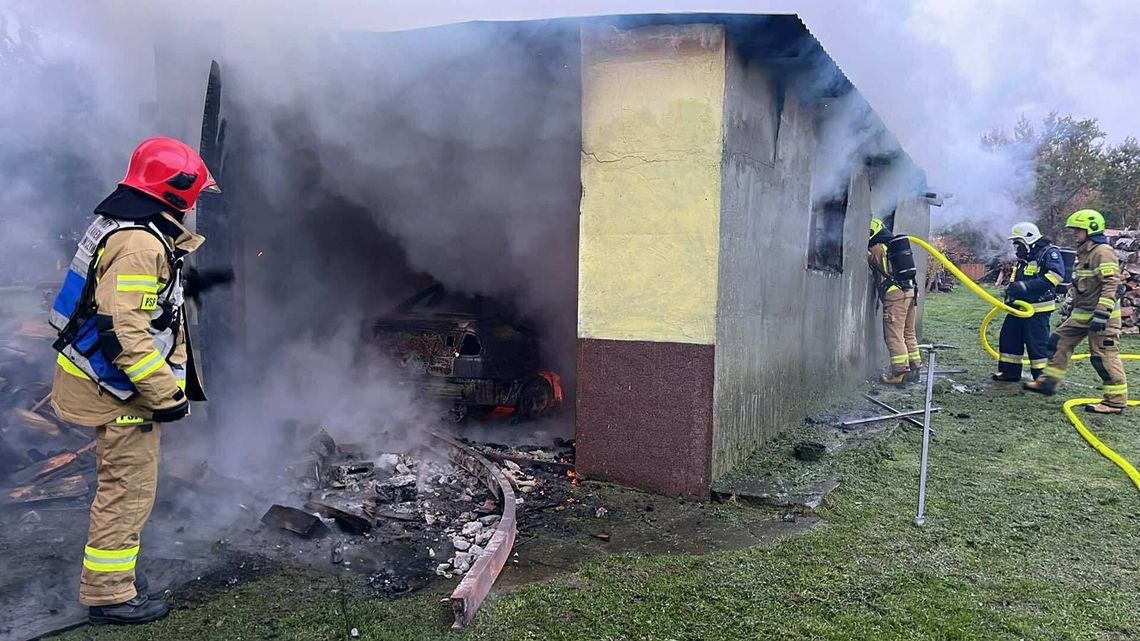 Spalił się garaż w Występie