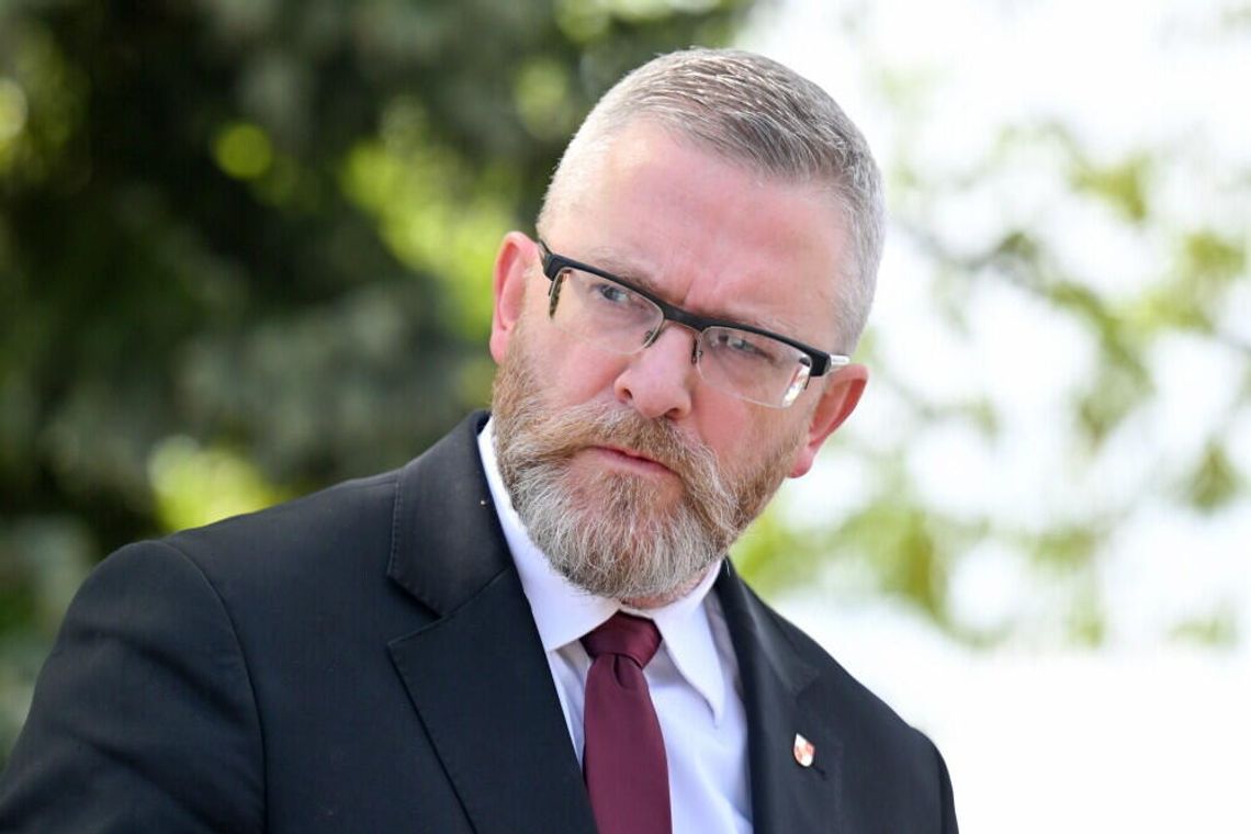 Sprawą wypowiedzi Grzegorza Brauna zajmie się pion śledczy IPN Sprawą wypowiedzi Grzegorza Brauna zajmie się pion śledczy IPN