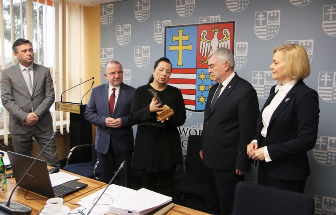 Statuetka dla marszałka