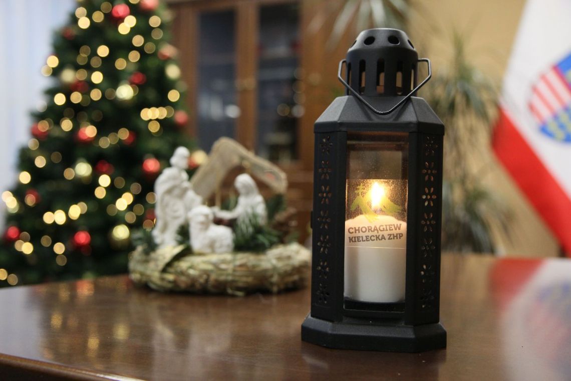Świętokrzyscy harcerze przekazali Betlejemskie Światło Pokoju