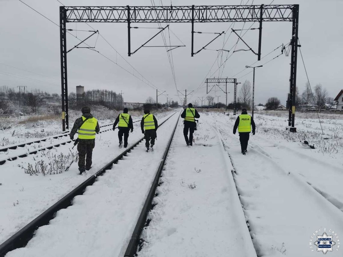 Świętokrzyscy policjanci wzmacniają ochronę terenów kolejowych