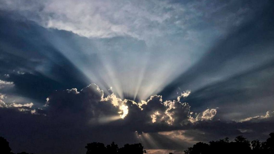 Synoptyk IMGW: we wtorek przelotne opady deszczu oraz burze Synoptyk IMGW: we wtorek przelotne opady deszczu oraz burze