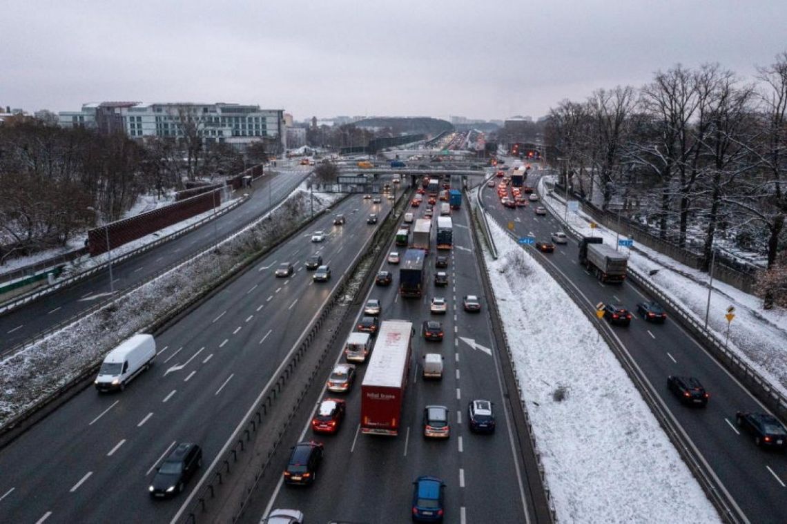 Trudne warunki na wielu drogach kraju