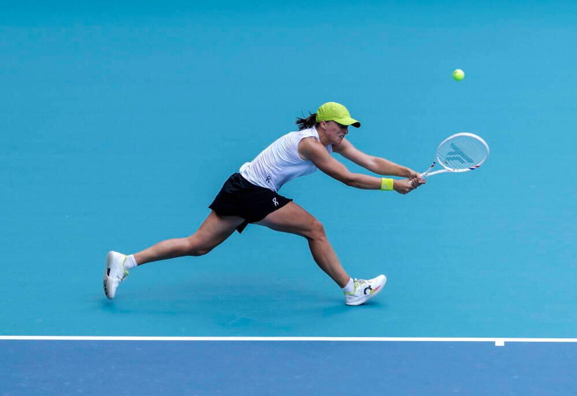 Turniej WTA w Stuttgarcie - pewny awans Świątek do ćwierćfinału