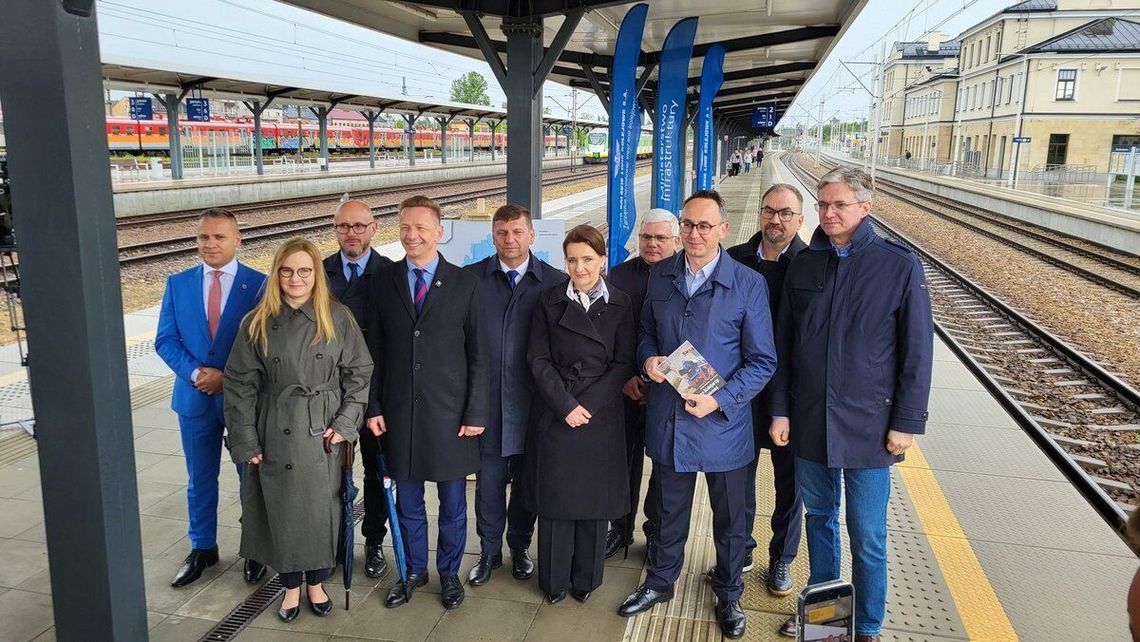 Umowa podpisana, rusza przebudowa linii kolejowej nr 8