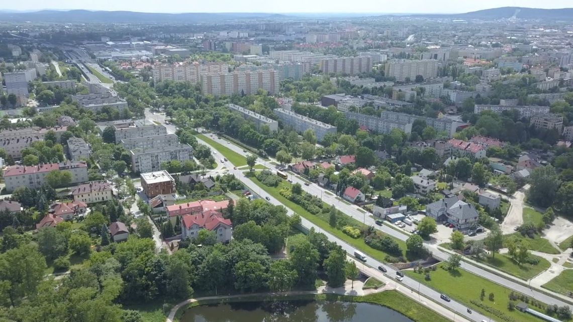 Urzędnicy dostarczają kielczanom decyzje podatkowe