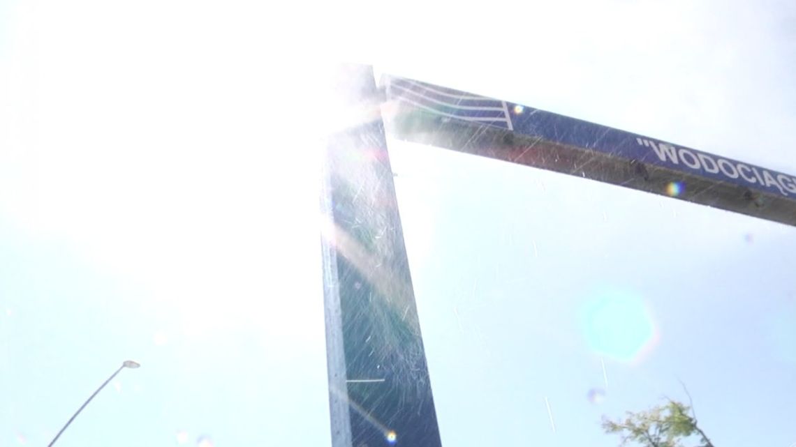 W czasie upałów kielczanie mogą korzystać z poidełek i kurtyn wodnych