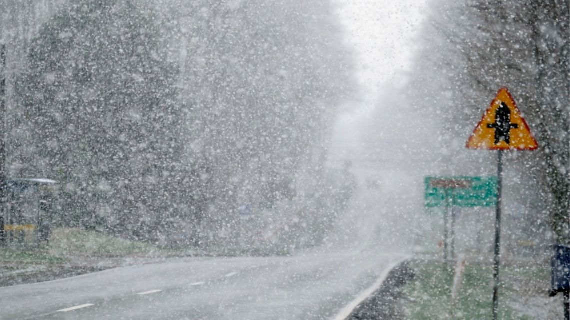 W czwartek opady śniegu, na północy burze śnieżne