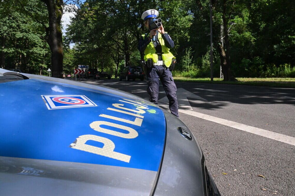 W czwartek policyjna akcja Prędkość, więcej patroli na drogach będzie też przez długi weekend