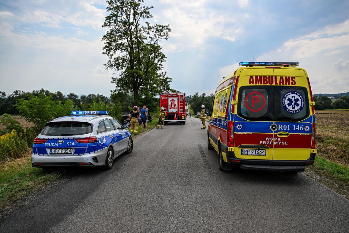 W długi weekend doszło do 230 wypadków; zginęło 21 osób