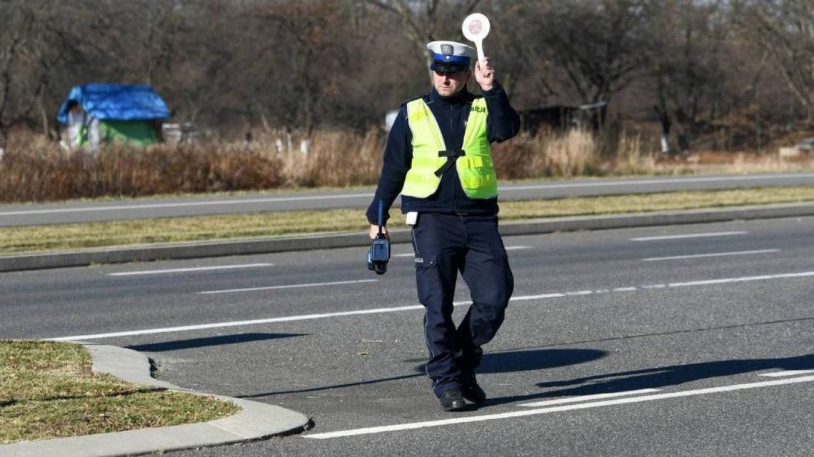 W okresie Wszystkich Świętych wzmożone kontrole policji i inspekcji transportu drogowego na polskich drogach