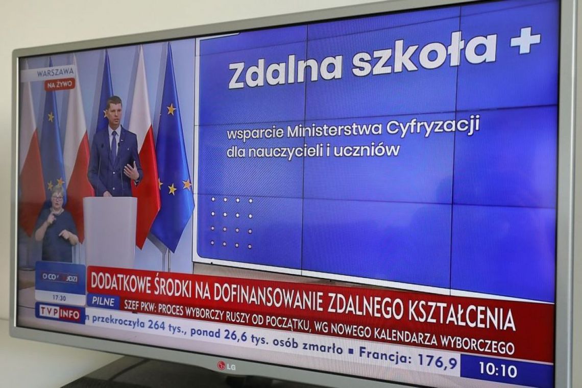 W przypadku nauczania zdalnego rodzicom przysługuje dodatkowy zasiłek opiekuńczy