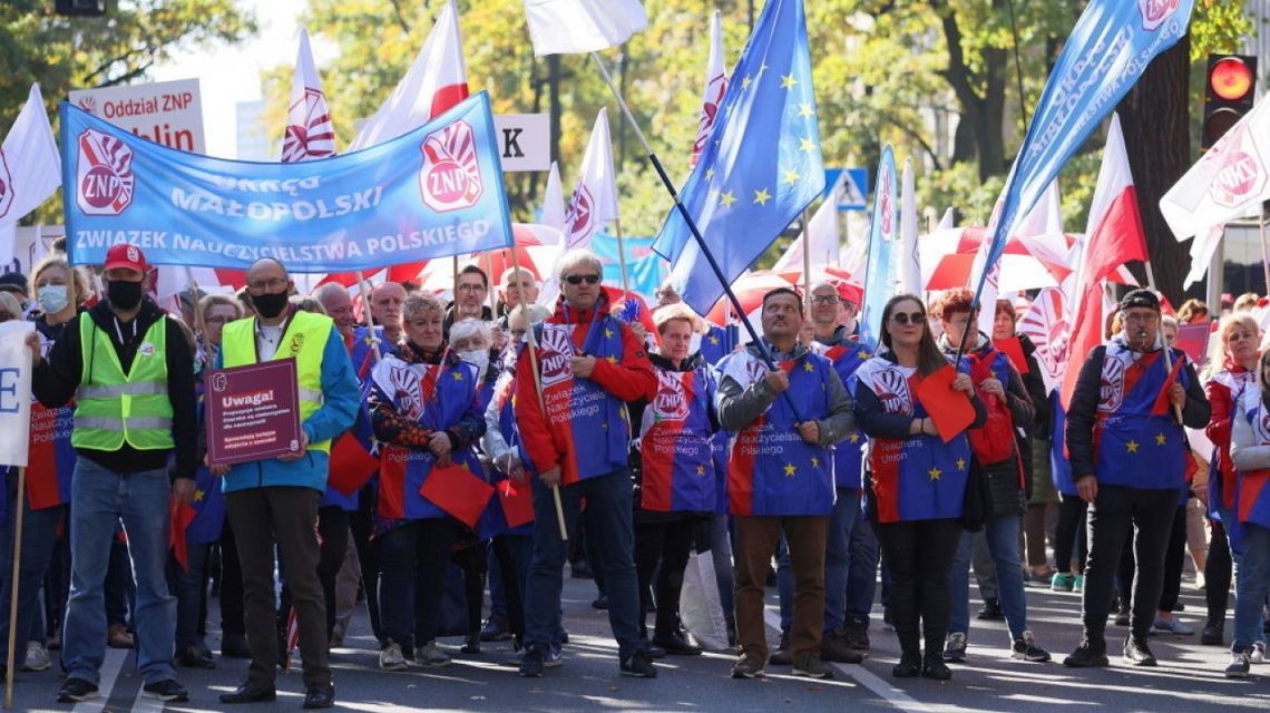 Warszawa: protest nauczycieli pod MEiN