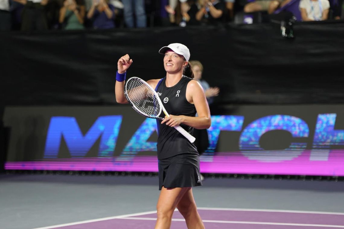 WTA Finals - Świątek pokonała Sabalenkę w półfinale