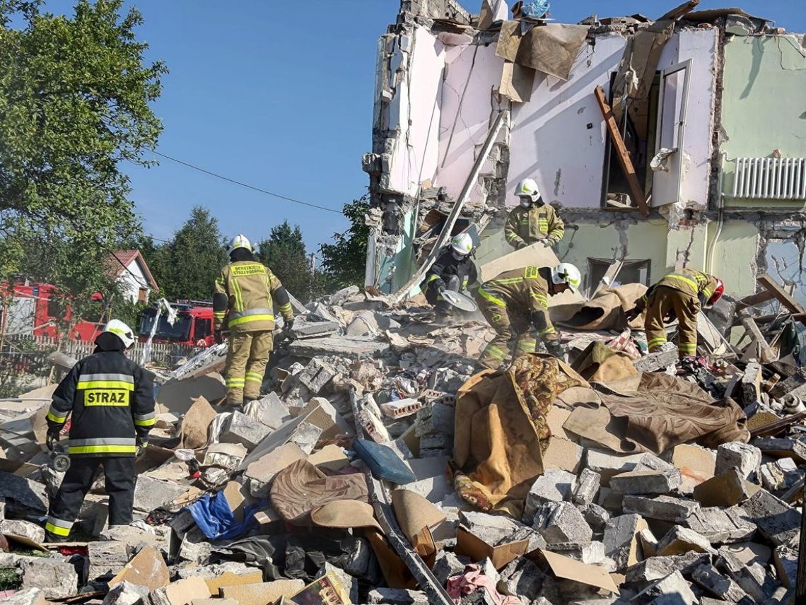 Wybuch gazu w domu jednorodzinnym, trwa akcja ratunkowa