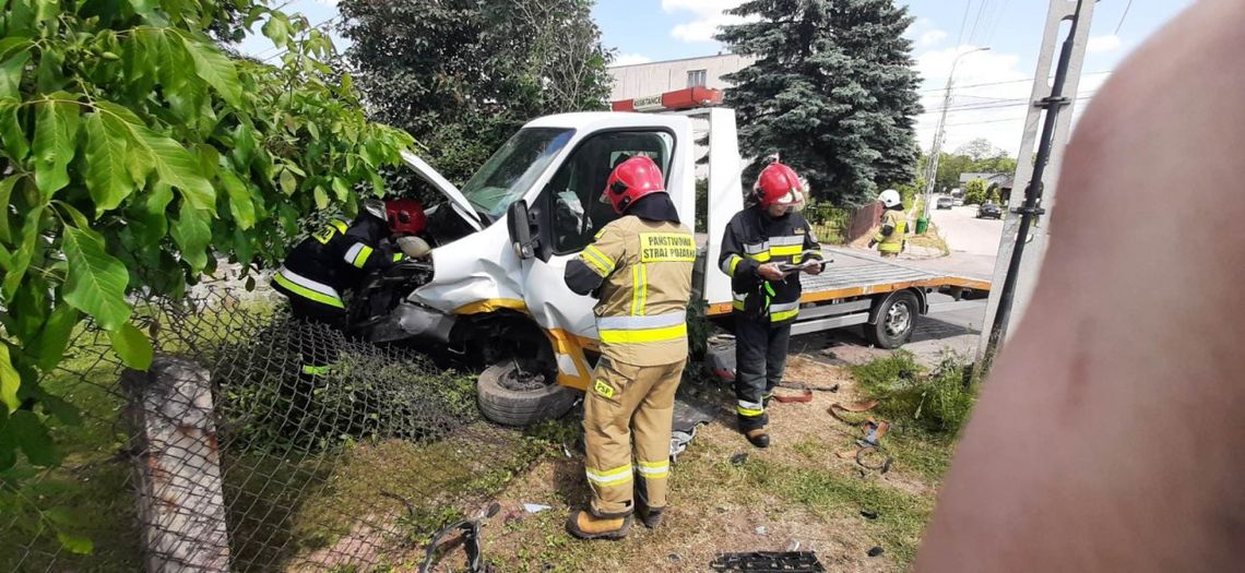 Zderzenie BMW z lawetą