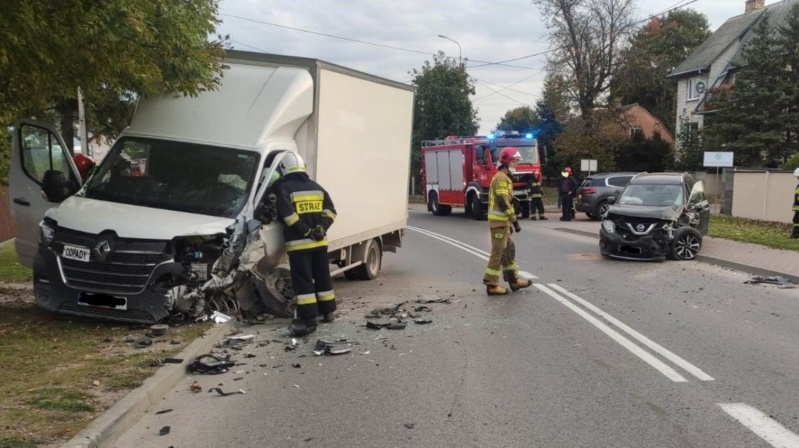 Zderzenie dwóch aut w Suchedniowie