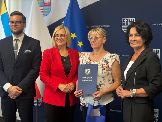 11 rodzin dołączyło do programu "Świętokrzyskiej Karty Zawodowej Rodziny Zastępczej”