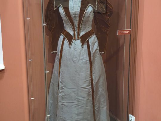 Finisaż, czyli… żegnajcie gorsety i halki!