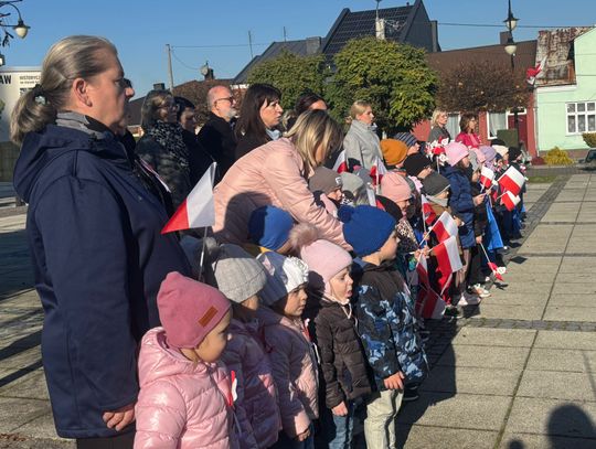 „Do Hymnu” – uczniowie z gminy Wodzisław uczcili Święto Niepodległości