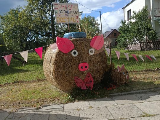 Dożynki powiatu jędrzejowskiego w Oksie przyciągnęły całe rodziny